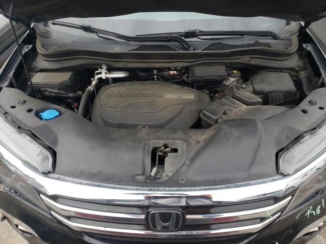 Photo 12 from auction – 2018 HONDA PILOT TOUR with VIN 5FNYF5H93JB027049