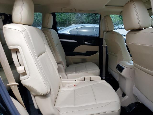 Photo 11 from auction – 2016 TOYOTA HIGHLANDER with VIN 5TDKKRFH9GS157537