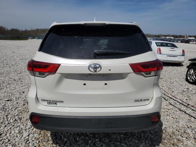 Photo 6 from auction – 2018 TOYOTA HIGHLANDER with VIN 5TDJZRFH8JS555515