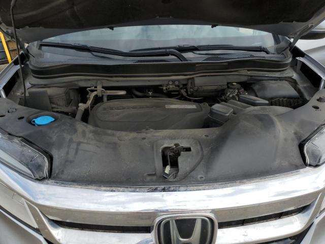 Photo 12 from auction – 2019 HONDA PILOT TOUR with VIN 5FNYF6H62KB076935