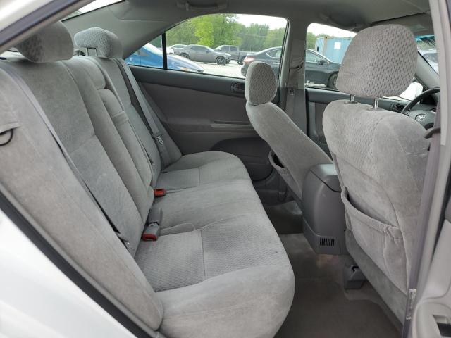 Photo 10 from auction – 2004 TOYOTA CAMRY LE with VIN 4T1BF32K04U075931