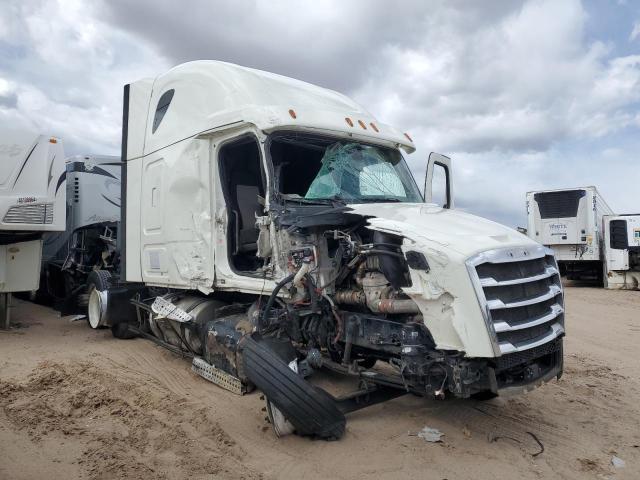 FREIGHTLINER CASCADIA 1 2018 with VIN 3AKJHHDRXJSJR1332 - Photo from auction