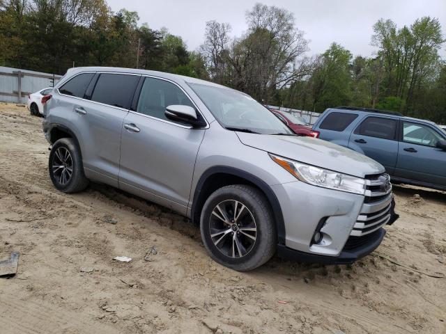 Photo 4 from auction – 2018 TOYOTA HIGHLANDER with VIN 5TDBZRFH5JS495388