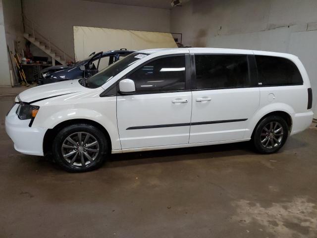 CHRYSLER TOWN & COU 2015 with VIN 2C4RC1HG4FR756161 - Photo from auction
