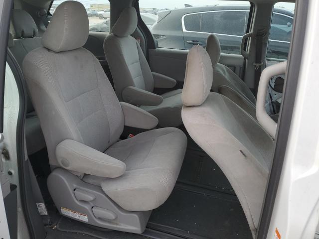 Photo 11 from auction – 2018 TOYOTA SIENNA L with VIN 5TDZZ3DC0JS908918