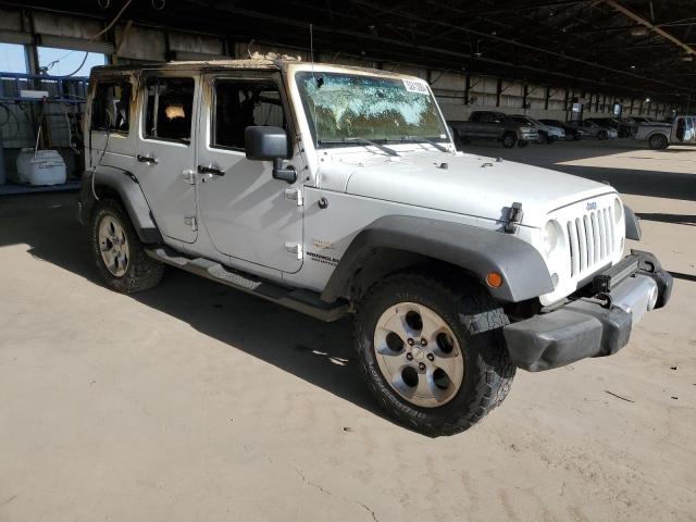 Zdjęcie 4 z aukcji – 2015 JEEP WRANGLER U z VIN 1C4BJWEG2FL551021