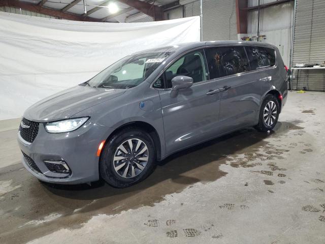 CHRYSLER PACIFICA H 2022 with VIN 2C4RC1L74NR124833 - Photo from auction