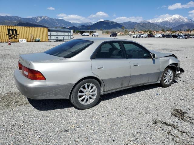 Zdjęcie 3 z aukcji – 1998 LEXUS ES 300 z VIN JT8BF28G4W0101828