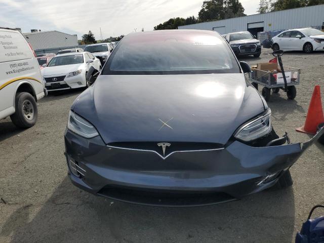 Photo 5 from auction – 2017 TESLA MODEL X with VIN 5YJXCDE21HF035652