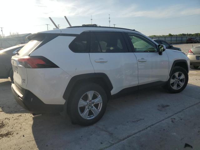 Photo 3 from auction – 2020 TOYOTA RAV4 XLE with VIN JTMP1RFV9LD057331