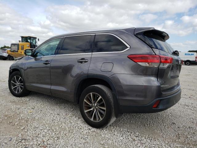 Photo 2 from auction – 2017 TOYOTA HIGHLANDER with VIN 5TDKZRFH9HS524336