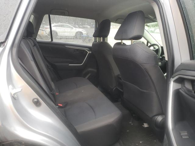 Photo 11 from auction – 2020 TOYOTA RAV4 LE with VIN JTMF1RFV3LD051522