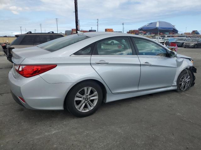 Photo 3 from auction – 2014 HYUNDAI SONATA GLS with VIN 5NPEB4AC0EH903422