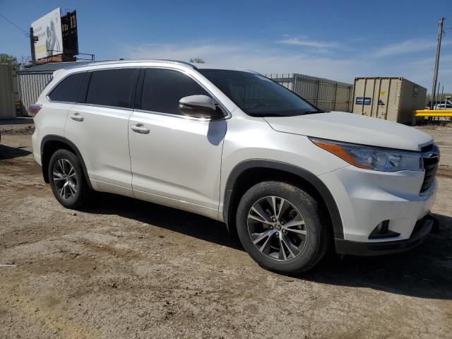 Photo 4 from auction – 2016 TOYOTA HIGHLANDER with VIN 5TDJKRFH5GS347640