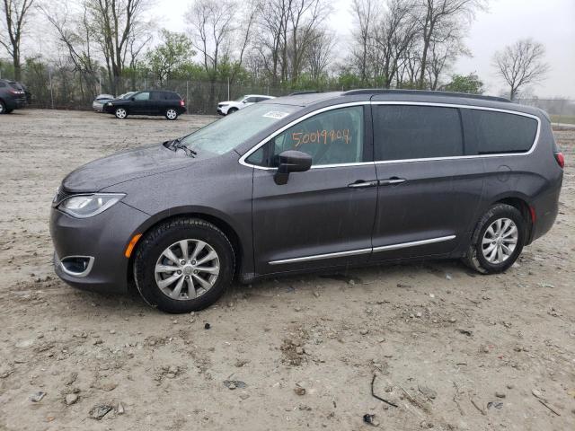 CHRYSLER PACIFICA T 2017 with VIN 2C4RC1BG4HR720238 - Photo from auction