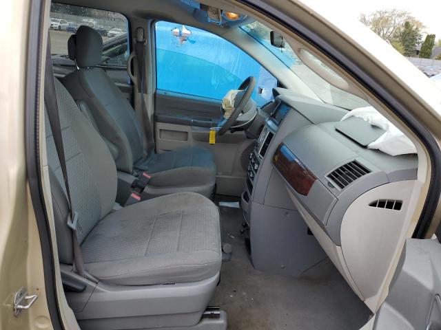 Photo 7 from auction – 2010 CHRYSLER TOWN & COU with VIN 2A4RR2D19AR351776