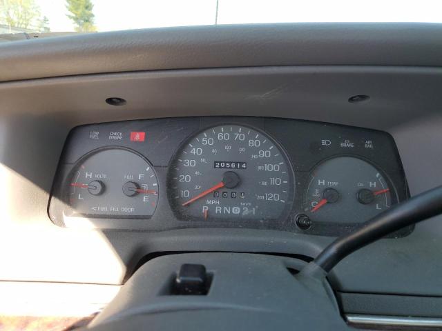 Photo 9 from auction – 2002 MERCURY GRAND MARQ with VIN 2MEFM74W82X659999