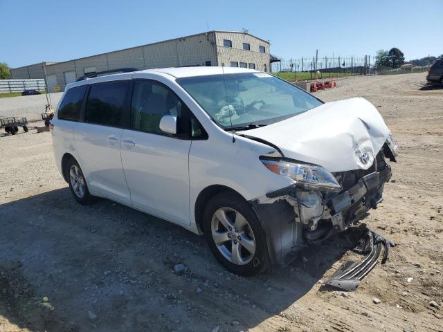 Photo 4 from auction – 2013 TOYOTA SIENNA LE with VIN 5TDKK3DC2DS330816