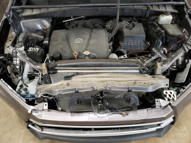 Фото 12 с аукциона – 2018 TOYOTA HIGHLANDER с VIN 5TDJZRFH6JS897285