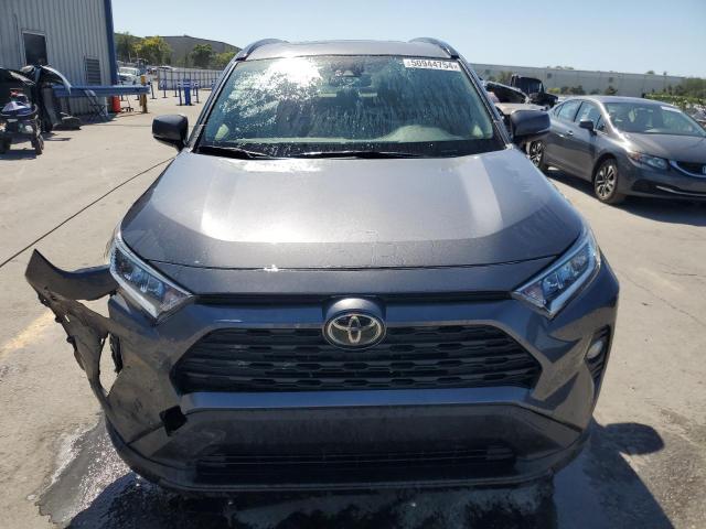Photo 5 from auction – 2019 TOYOTA RAV4 XLE with VIN JTMW1RFV7KD020773