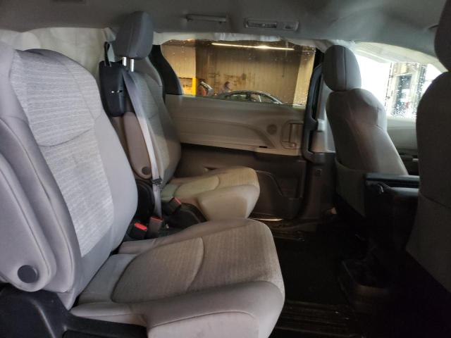 Photo 11 from auction – 2023 TOYOTA SIENNA LE with VIN 5TDKSKFC0PS077149