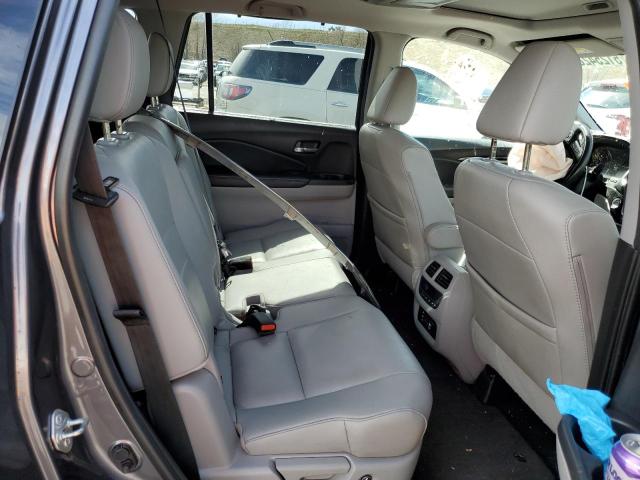 Photo 11 from auction – 2018 HONDA PILOT TOUR with VIN 5FNYF6H99JB010021