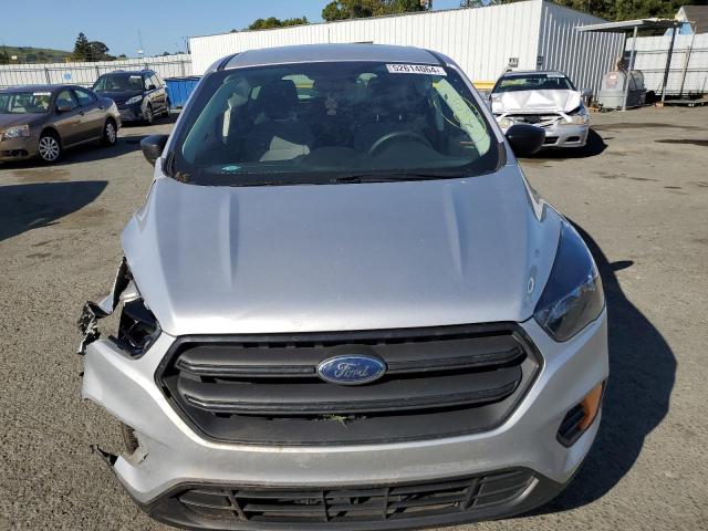 Photo 5 from auction – 2018 FORD ESCAPE S with VIN 1FMCU0F77JUD33775