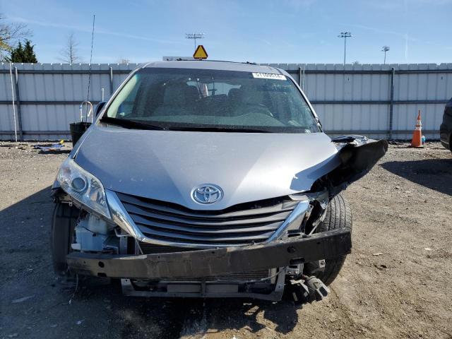 Photo 5 from auction – 2013 TOYOTA SIENNA XLE with VIN 5TDYK3DC8DS373230