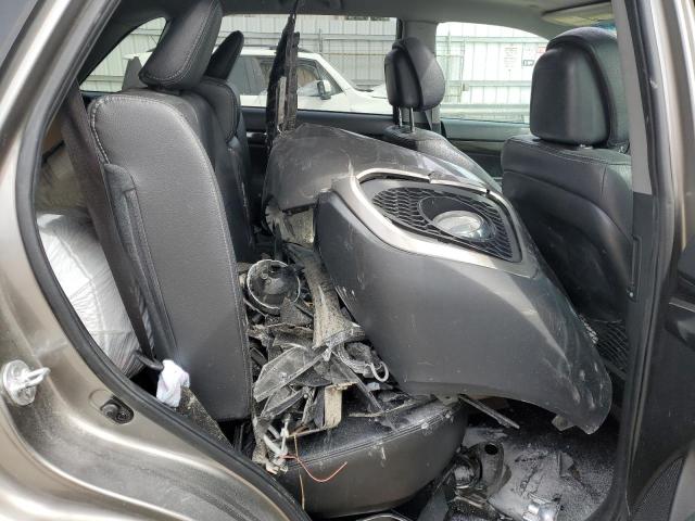 Photo 10 from auction – 2011 KIA SORENTO EX with VIN 5XYKUDA2XBG119787
