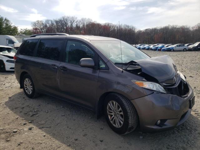 Photo 4 from auction – 2011 TOYOTA SIENNA XLE with VIN 5TDYK3DC1BS155255