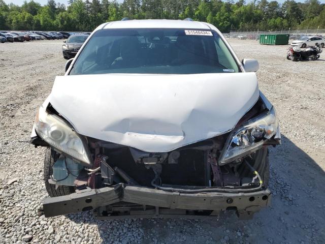 Photo 5 from auction – 2018 TOYOTA SIENNA LE with VIN 5TDKZ3DC6JS903272