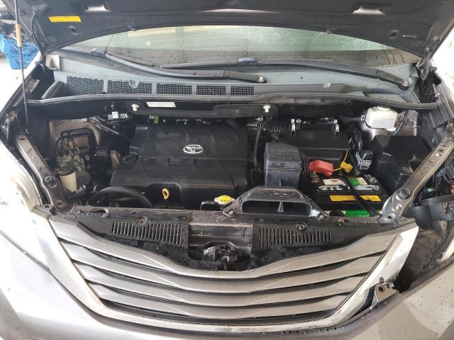 Photo 11 from auction – 2012 TOYOTA SIENNA XLE with VIN 5TDYK3DC2CS181560