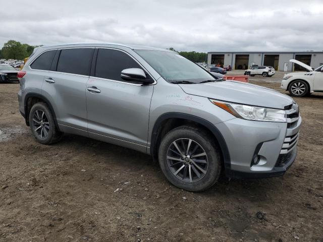 Photo 4 from auction – 2017 TOYOTA HIGHLANDER with VIN 5TDJZRFH1HS511091