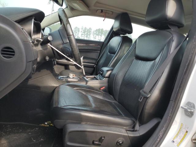 Photo 7 from auction – 2019 CHRYSLER 300 LIMITE with VIN 2C3CCAKG7KH586526