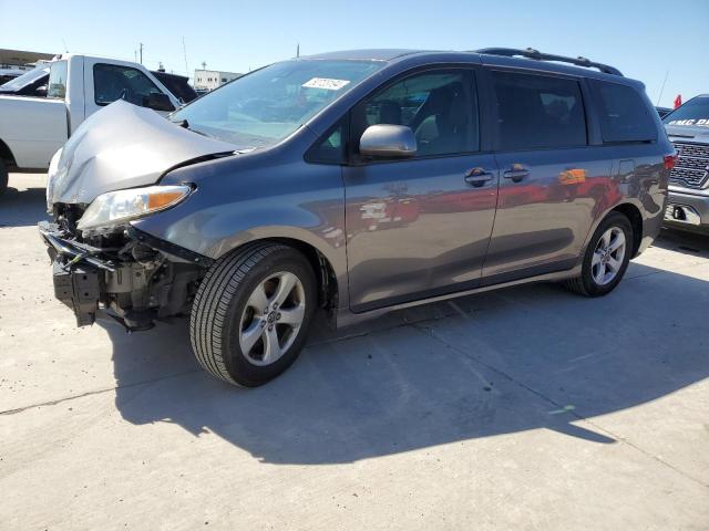 TOYOTA SIENNA LE 2018 with VIN 5TDKZ3DC0JS935604 - Photo from auction