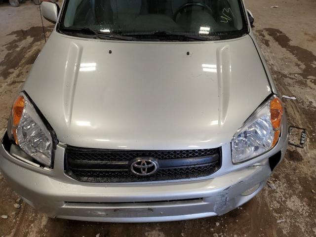 Photo 11 from auction – 2004 TOYOTA RAV4 with VIN JTEGD20VX40017173