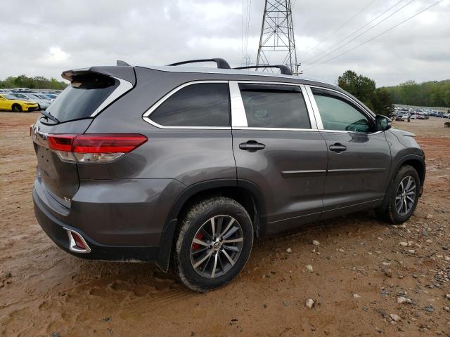 Photo 3 from auction – 2017 TOYOTA HIGHLANDER with VIN 5TDKZRFHXHS524362