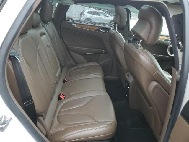 Photo 11 from auction – 2016 LINCOLN MKC RESERV with VIN 5LMTJ3DH0GUJ24311