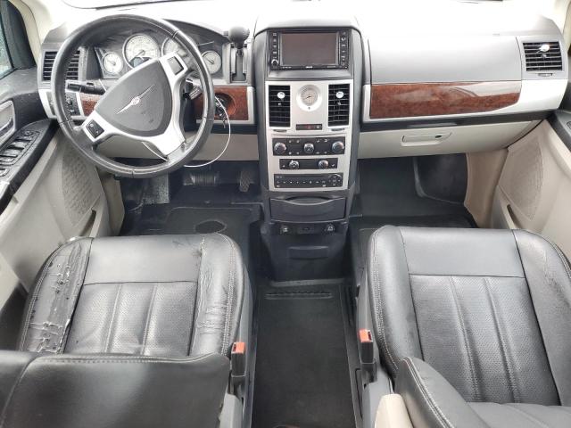 Photo 8 from auction – 2010 CHRYSLER TOWN & COU with VIN 2A4RR8D17AR400069
