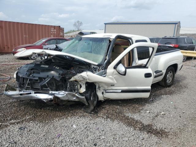 CHEVROLET SILVERADO 2000 with VIN 2GCEC19T3Y1126739 - Photo from auction