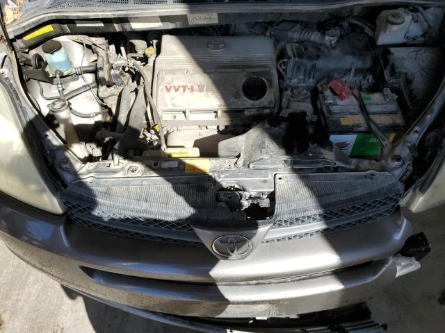 Photo 12 from auction – 2005 TOYOTA SIENNA XLE with VIN 5TDBA22C55S047814