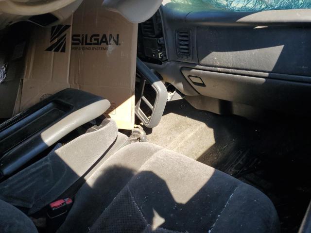 Photo 8 from auction – 2004 CHEVROLET SILVERADO with VIN 2GCEK19T141152771