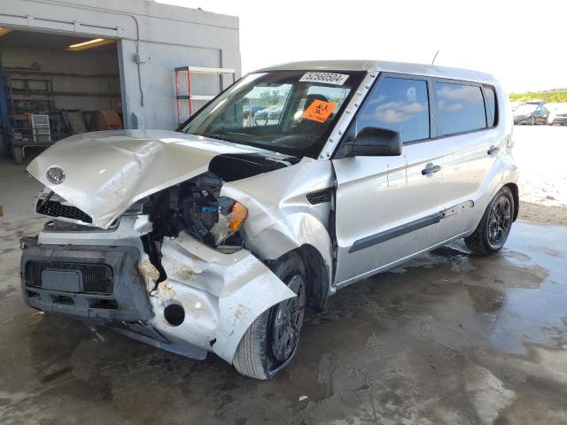 KIA SOUL 2011 with VIN KNDJT2A13B7305890 - Photo from auction
