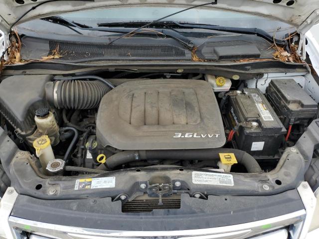 Photo 12 from auction – 2015 CHRYSLER TOWN & COU with VIN 2C4RC1BG3FR537877