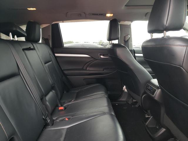 Photo 11 from auction – 2017 TOYOTA HIGHLANDER with VIN 5TDJZRFH5HS427436