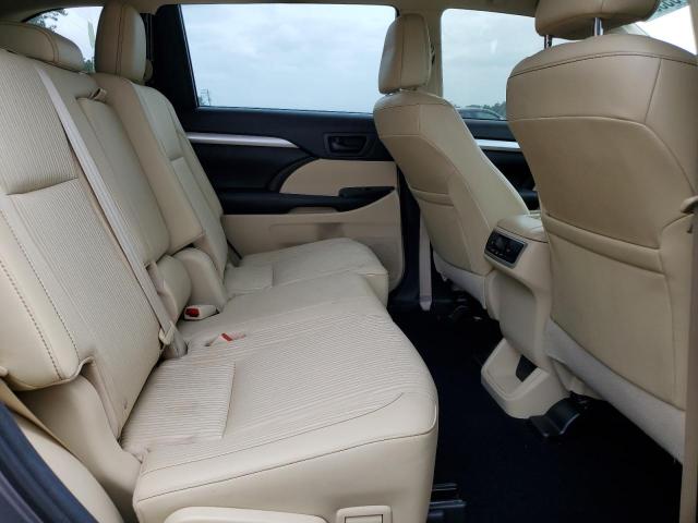 Photo 11 from auction – 2016 TOYOTA HIGHLANDER with VIN 5TDZKRFH7GS166655