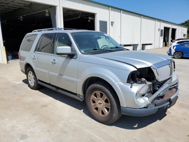 Photo 4 from auction – 2005 LINCOLN NAVIGATOR with VIN 5LMFU27525LJ17394