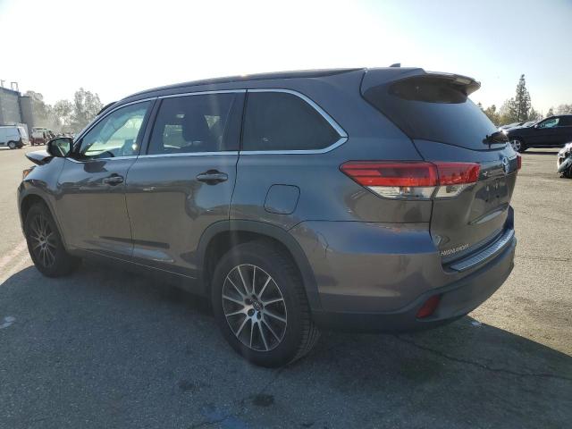 Photo 2 from auction – 2017 TOYOTA HIGHLANDER with VIN 5TDKZRFH1HS515033