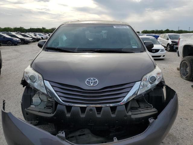Photo 5 from auction – 2017 TOYOTA SIENNA LE with VIN 5TDKZ3DC2HS827673