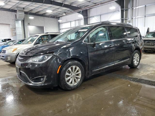 CHRYSLER PACIFICA T 2017 with VIN 2C4RC1BG9HR620944 - Photo from auction